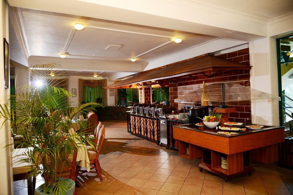 The Royal Mall Kandy Exterior foto