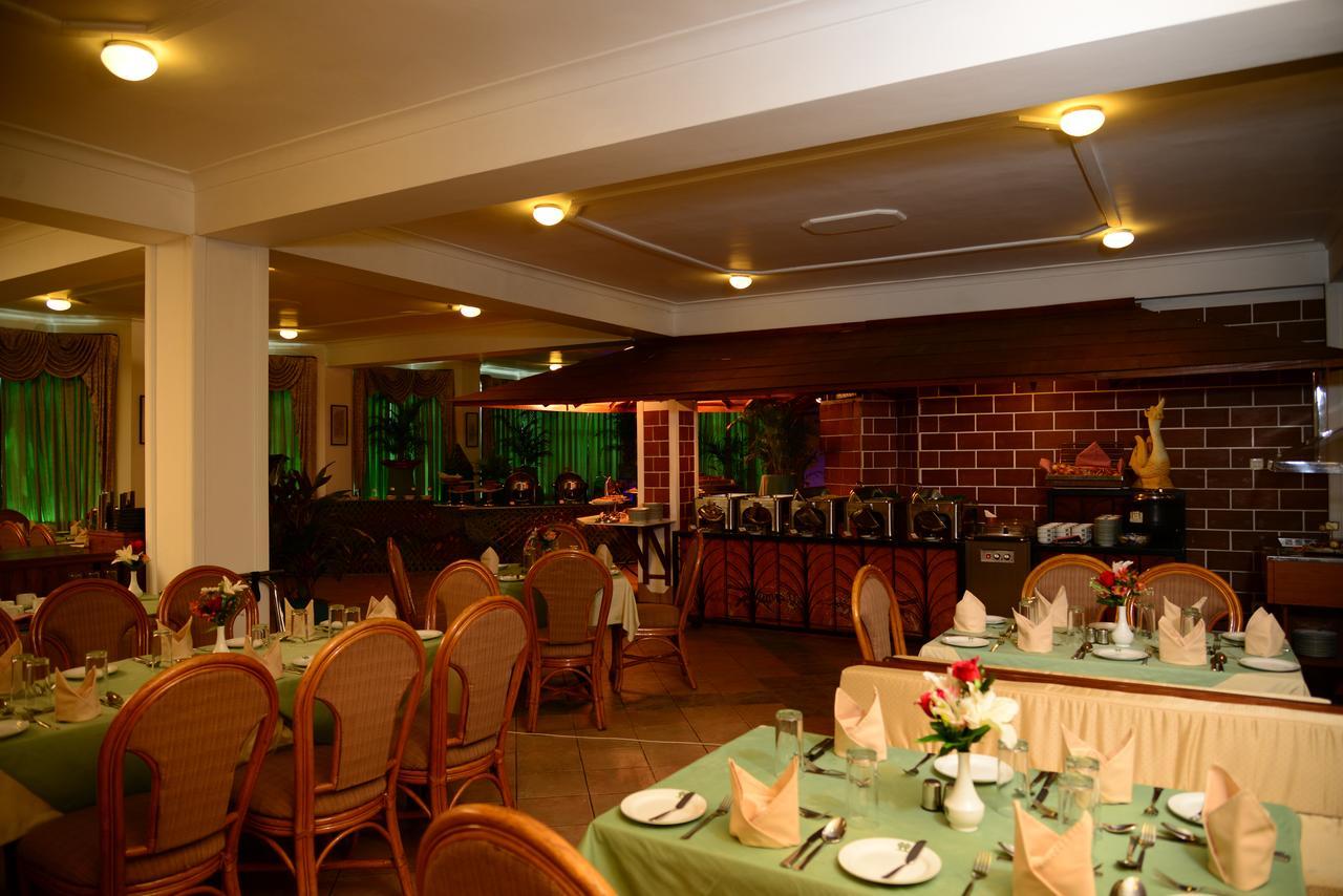The Royal Mall Kandy Exterior foto