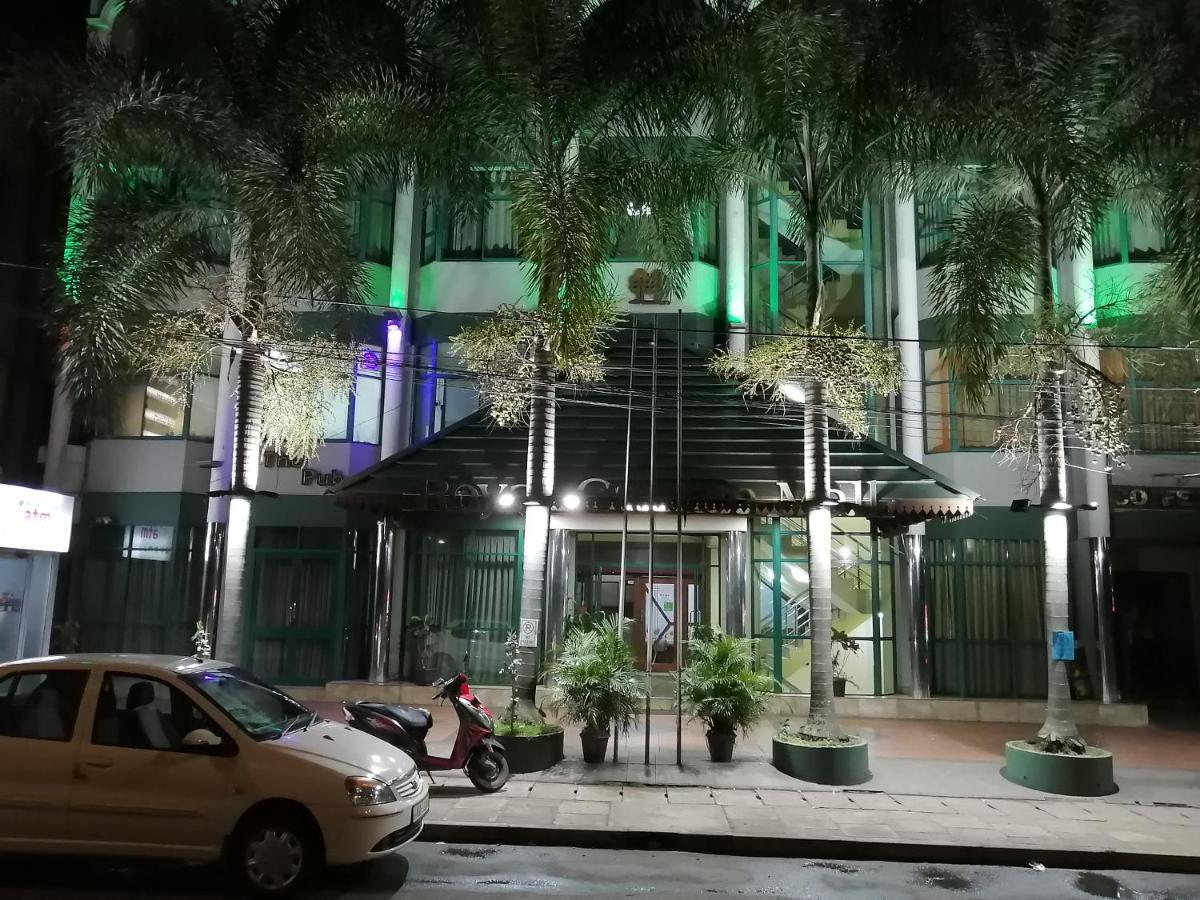 The Royal Mall Kandy Exterior foto
